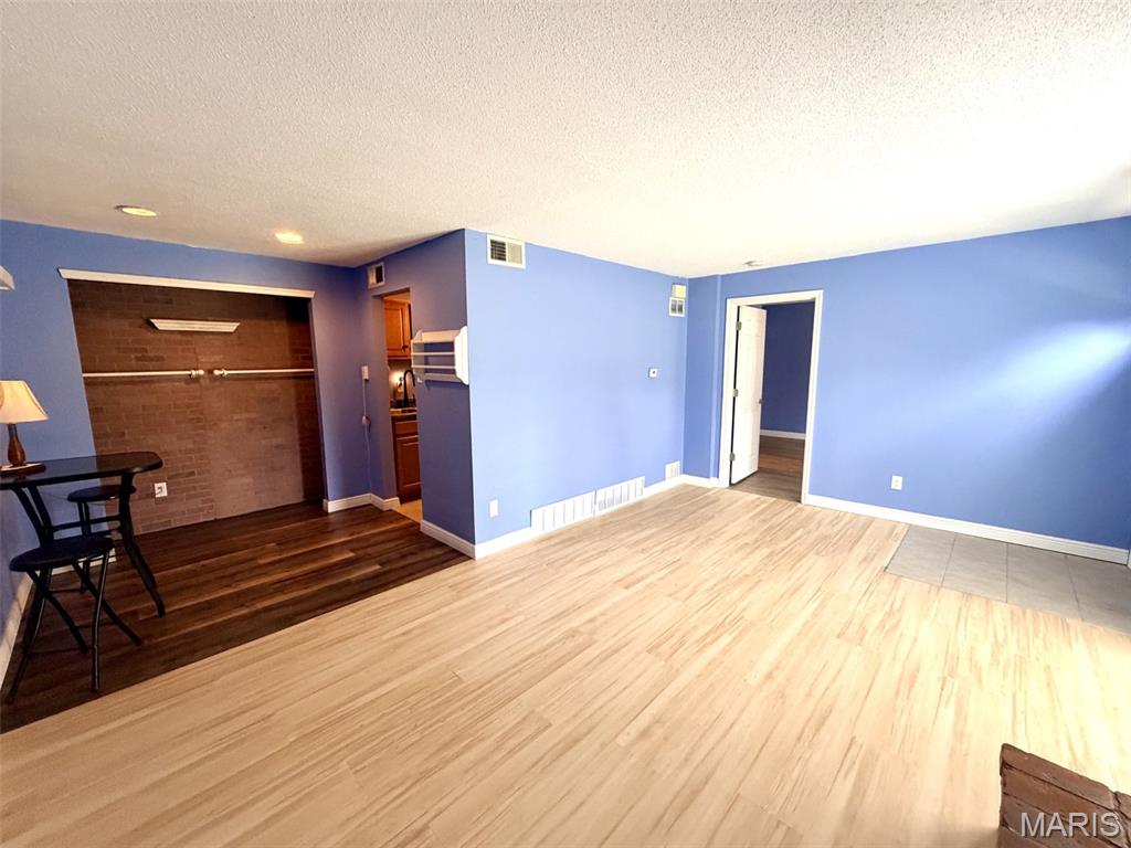 1159 Rue La Ville Walk 1159