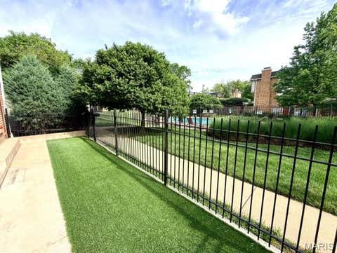 Tiny photo for 1159 Rue La Ville Walk #1159, Creve Coeur, MO 63141 (MLS # 26033563)