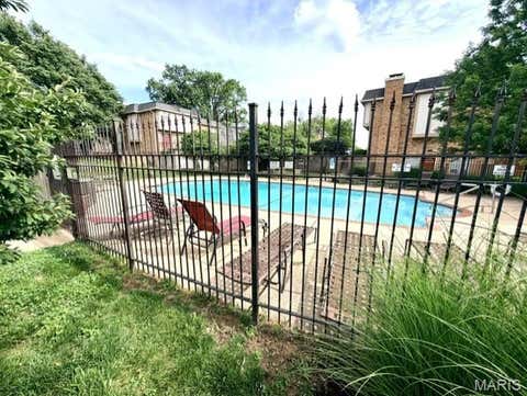 Tiny photo for 1159 Rue La Ville Walk #1159, Creve Coeur, MO 63141 (MLS # 26033563)