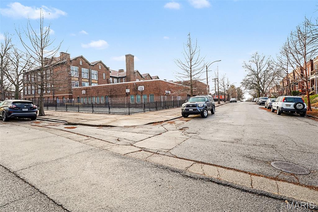 Hunts Add - Commercial Sale