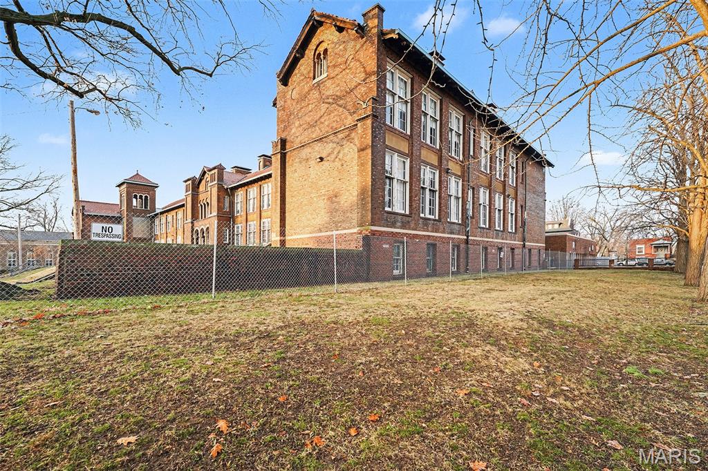 Hunts Add - Commercial Sale