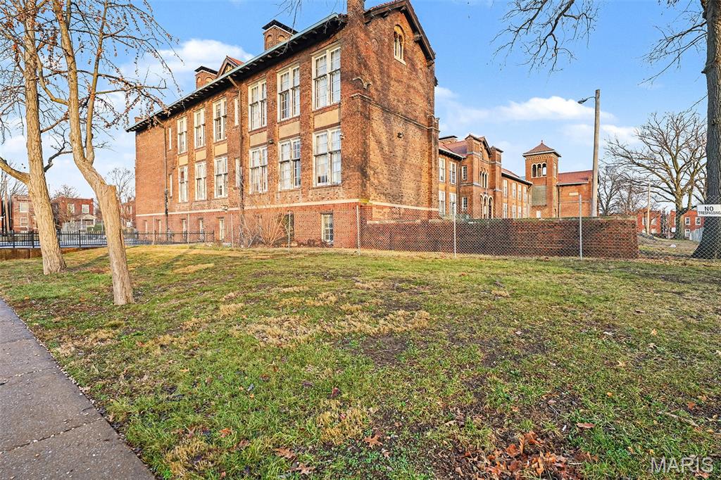 Hunts Add - Commercial Sale