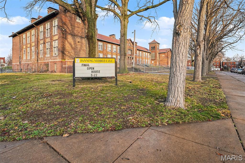 Hunts Add - Commercial Sale