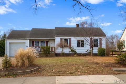 Photo of 2241 W Frank Scott Parkway Parkway W, Belleville, IL 62223 (MLS # 25082131)