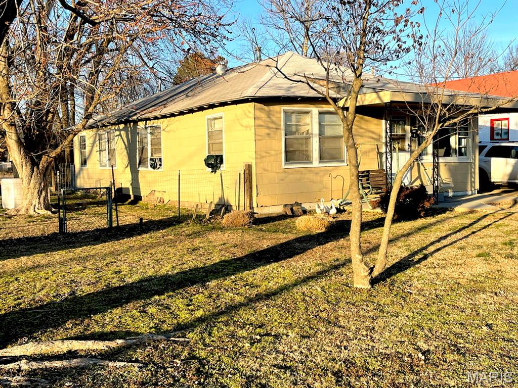 n/a - Commercial Sale