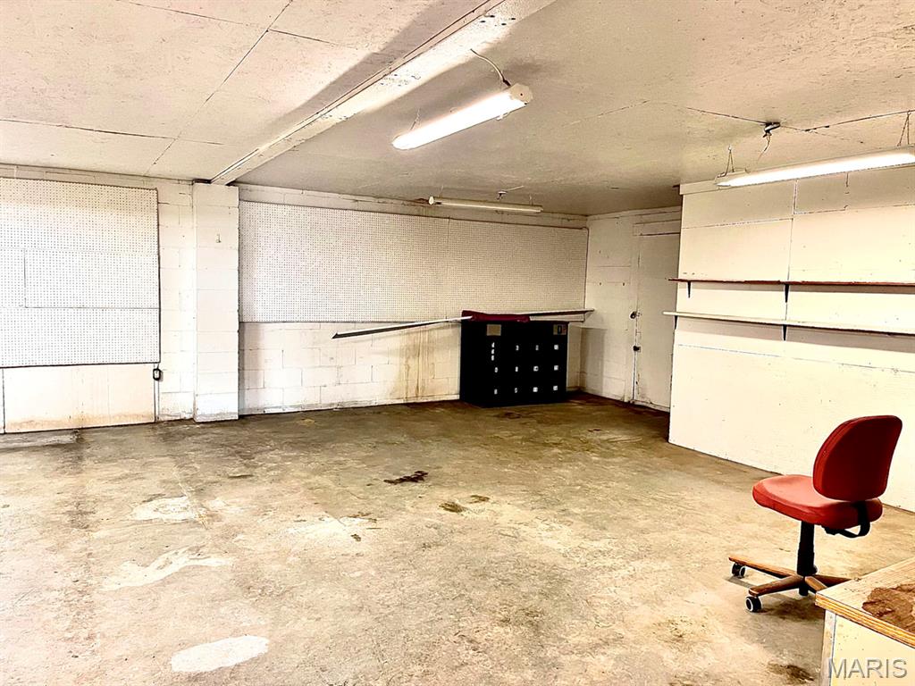 n/a - Commercial Sale