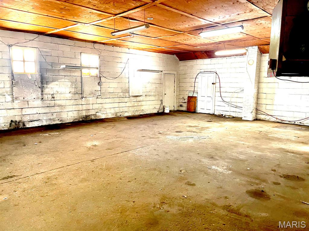 n/a - Commercial Sale