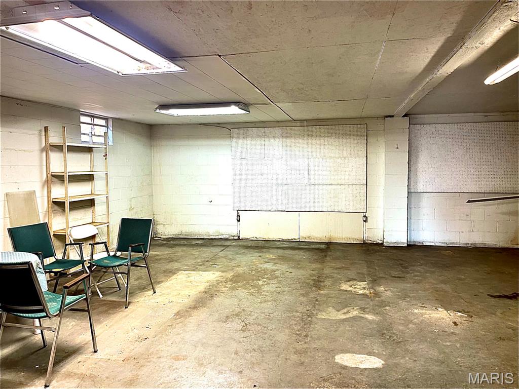 n/a - Commercial Sale