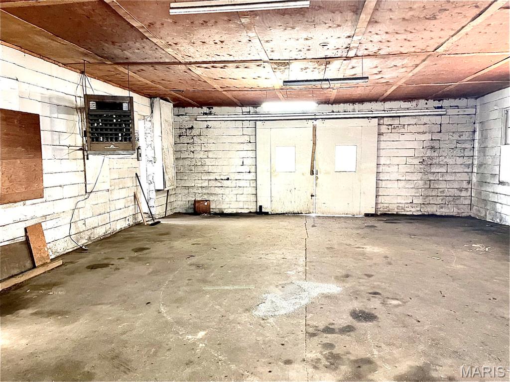 n/a - Commercial Sale