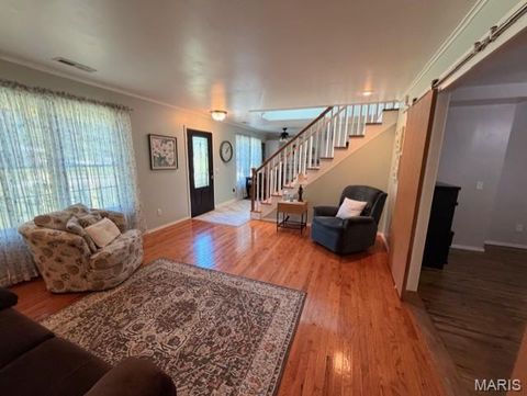 Tiny photo for 2810 East Old Oak Road, Poplar Bluff, MO 63901 (MLS # 26030964)