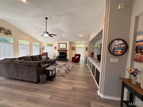 Tiny photo for 2810 East Old Oak Road, Poplar Bluff, MO 63901 (MLS # 26030964)