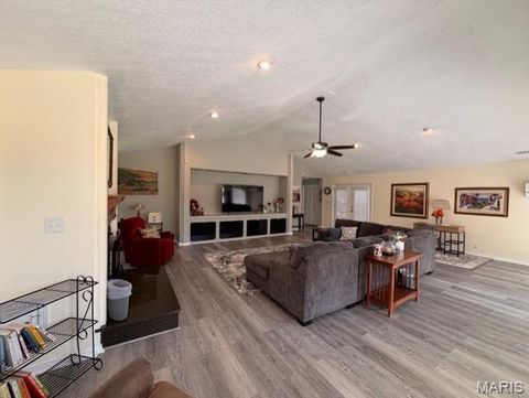 Tiny photo for 2810 East Old Oak Road, Poplar Bluff, MO 63901 (MLS # 26030964)