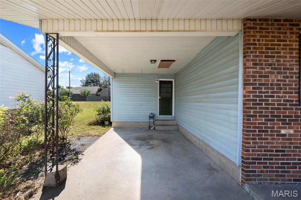 Photo of 917 Cambridge DR, Sikeston, MO 63780 (MLS # 26067133)