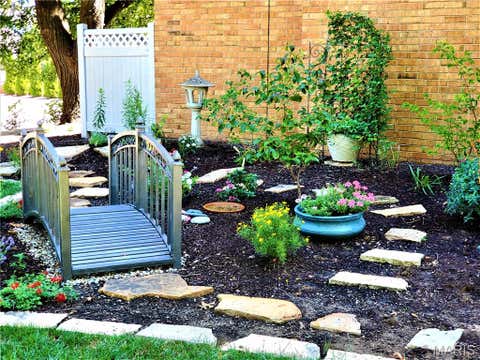 Tiny photo for 950 E. Rue De La Banque, Creve Coeur, MO 63141 (MLS # 26046156)