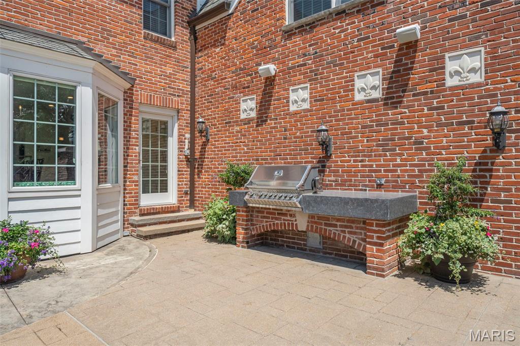 Barrington Place 2 - Residential