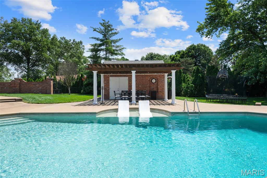 Barrington Place 2 - Residential