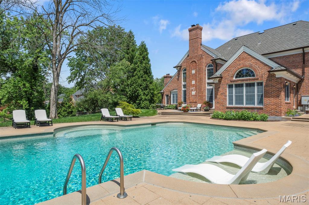 Barrington Place 2 - Residential