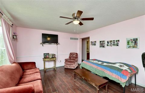 Tiny photo for 400 Julie Court, Elsberry, MO 63343 (MLS # 26034717)
