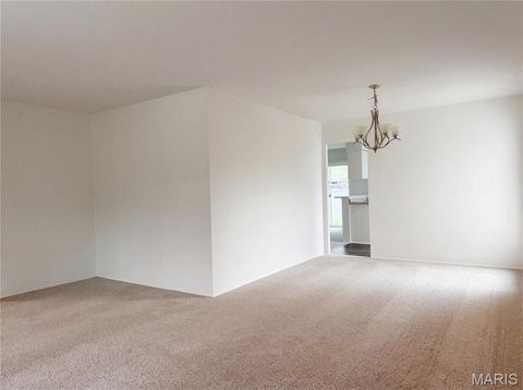 Tiny photo for 2940 Dover Drive, Florissant, MO 63033 (MLS # 26019039)