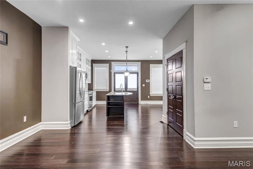 1041-1043 S Taylor Avenue