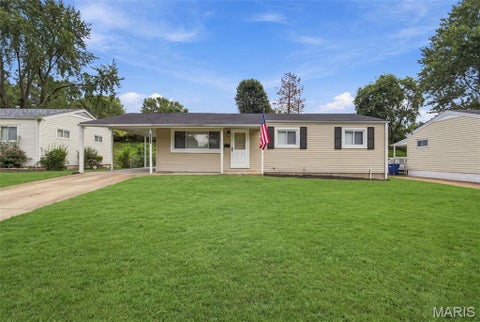 Photo of 1110 Hallwood Drive, Florissant, MO 63033 (MLS # 26060348)
