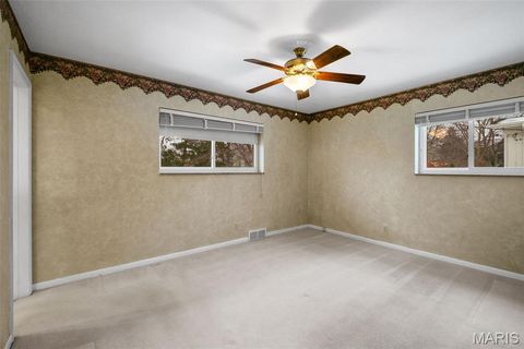 Tiny photo for 1572 N Woodlawn Avenue, St Louis, MO 63122 (MLS # 25076845)