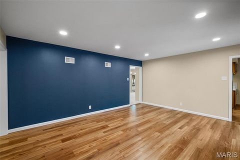 Tiny photo for 1572 N Woodlawn Avenue, St Louis, MO 63122 (MLS # 25076845)