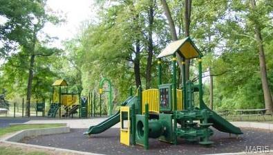 Autumn Lakes Condominiums - Residential