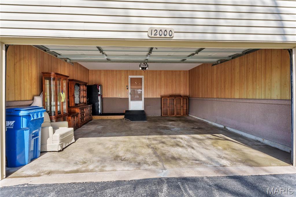 Autumn Lakes Condominiums - Residential