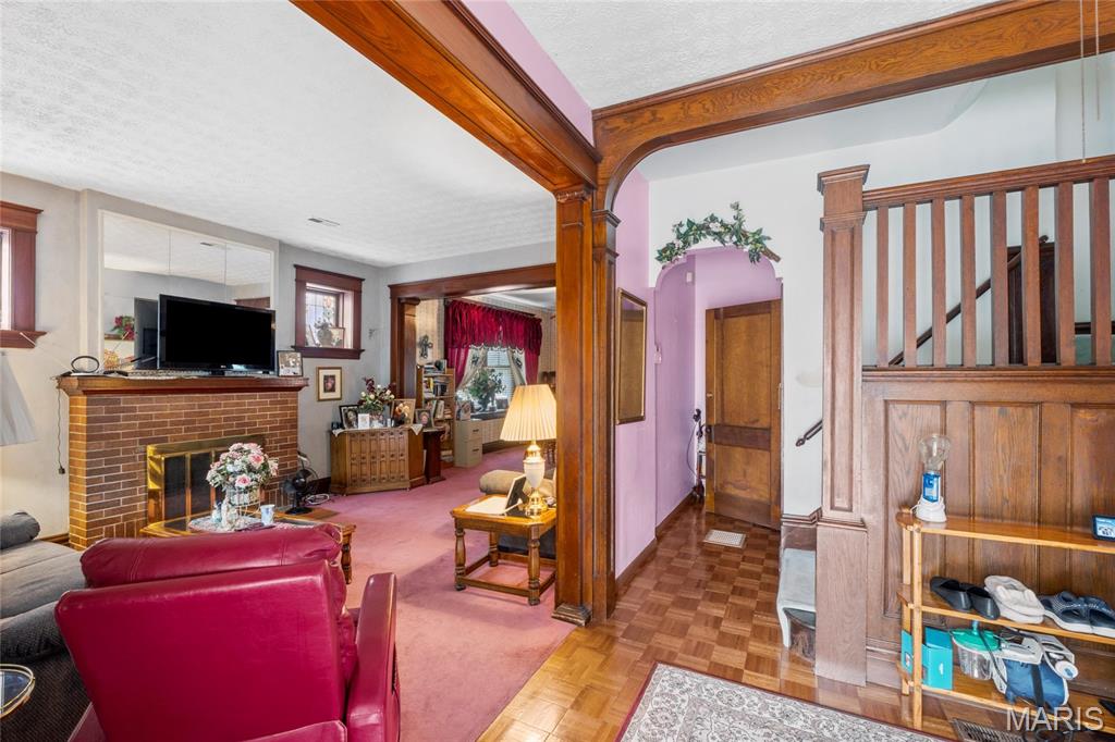 Quinette Add - Residential