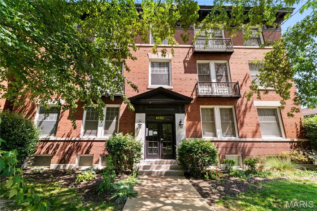 Forest Park Condos - Residential