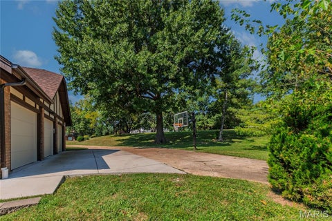 Tiny photo for 16726 Kehrsgrove Drive, Chesterfield, MO 63005 (MLS # 26035657)