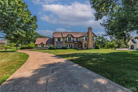 Tiny photo for 16726 Kehrsgrove Drive, Chesterfield, MO 63005 (MLS # 26035657)