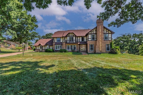 Tiny photo for 16726 Kehrsgrove Drive, Chesterfield, MO 63005 (MLS # 26035657)