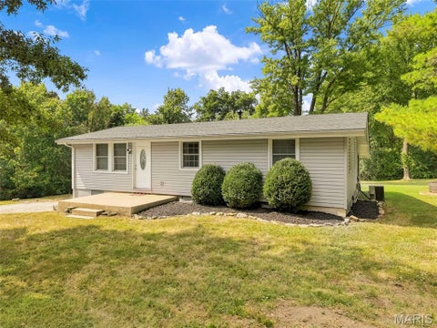Tiny photo for 419 N Lindsey Road, Winfield, MO 63389 (MLS # 26057170)