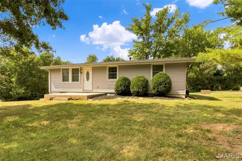 Tiny photo for 419 N Lindsey Road, Winfield, MO 63389 (MLS # 26057170)