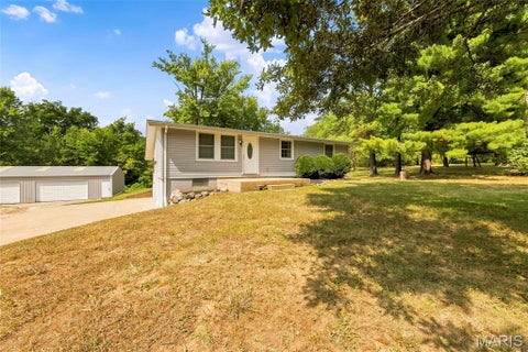 Tiny photo for 419 N Lindsey Road, Winfield, MO 63389 (MLS # 26057170)
