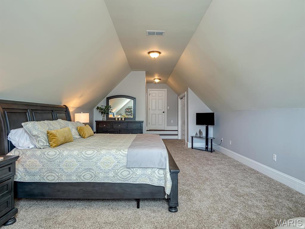 Edwardsville, Illinois, 62025, United States, 4 Bedrooms Bedrooms, ,4 BathroomsBathrooms,Residential,Active,2030091