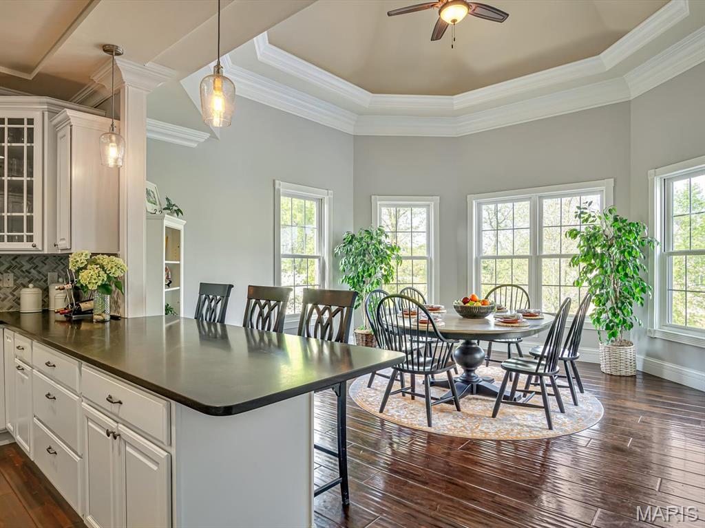 Edwardsville, Illinois, 62025, United States, 4 Bedrooms Bedrooms, ,4 BathroomsBathrooms,Residential,Active,2030091