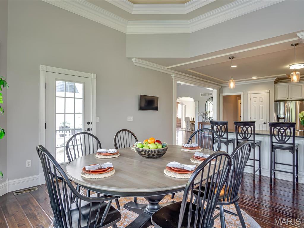 Edwardsville, Illinois, 62025, United States, 4 Bedrooms Bedrooms, ,4 BathroomsBathrooms,Residential,Active,2030091