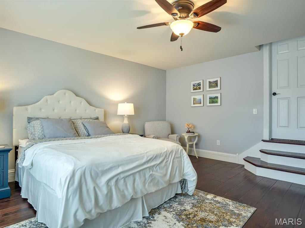 Edwardsville, Illinois, 62025, United States, 4 Bedrooms Bedrooms, ,4 BathroomsBathrooms,Residential,Active,2030091