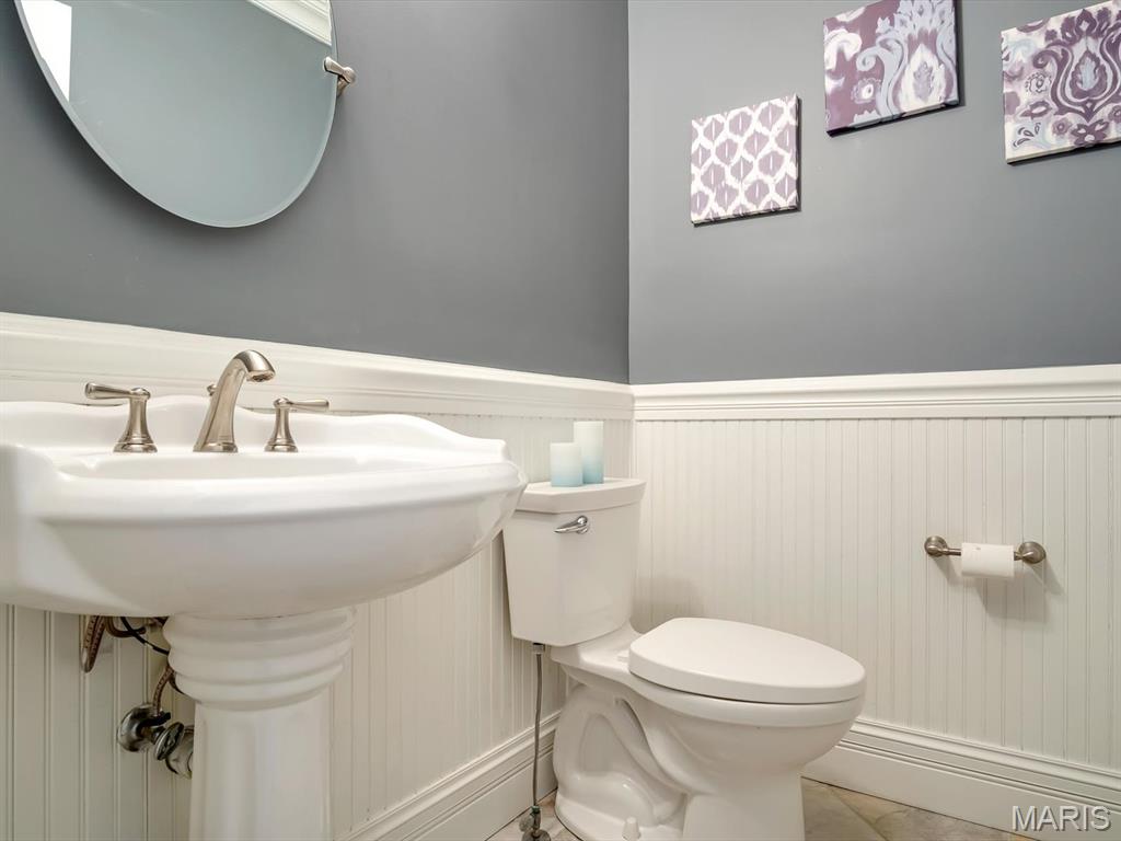 Edwardsville, Illinois, 62025, United States, 4 Bedrooms Bedrooms, ,4 BathroomsBathrooms,Residential,Active,2030091