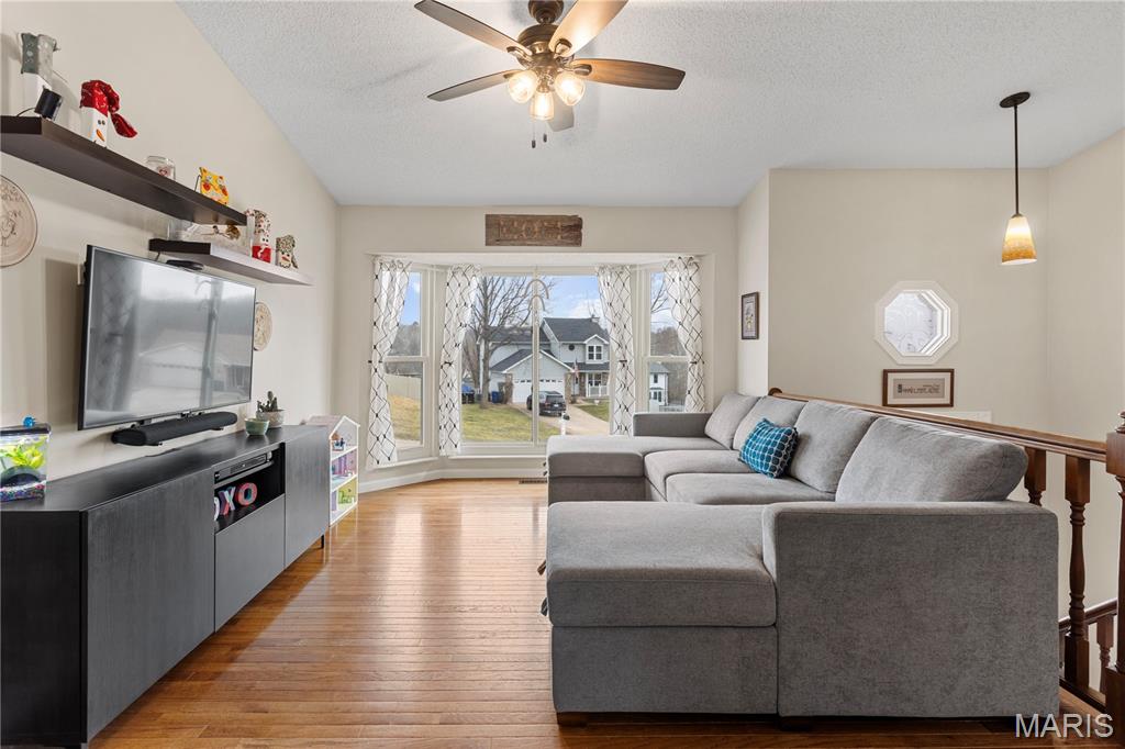 4229 Sunny Glen Court