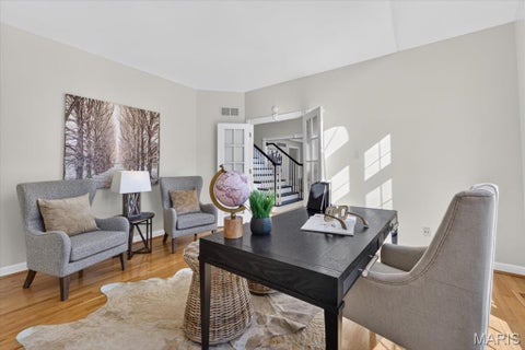 Tiny photo for 821 N Spoede Road, Creve Coeur, MO 63141 (MLS # 26060289)
