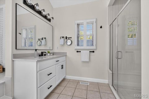 Tiny photo for 821 N Spoede Road, Creve Coeur, MO 63141 (MLS # 26060289)