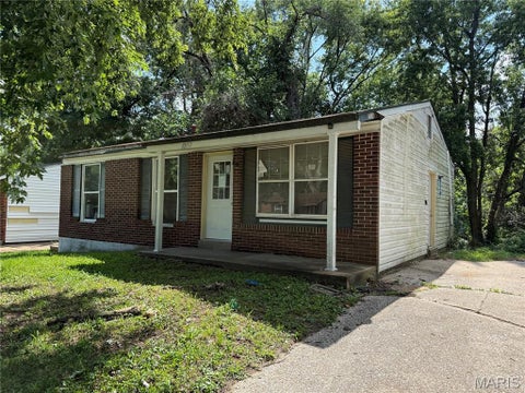 Photo of 10357 Prince Drive, St Louis, MO 63136 (MLS # 26041845)