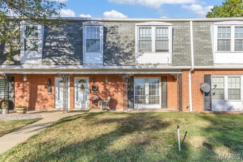 1656 Herault Place St Louis MO 63125