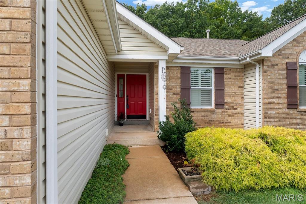 716 Vista Glen Court