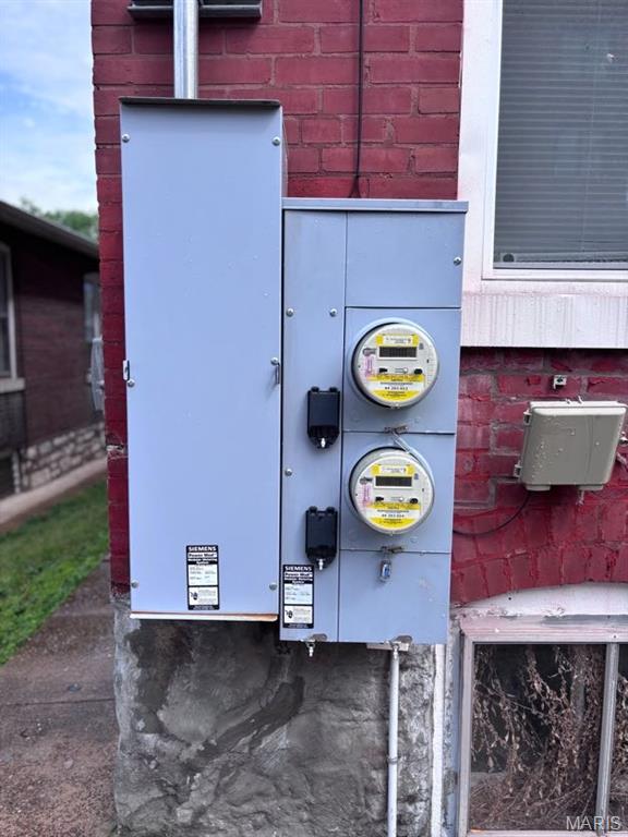 Russells Add 02 - Residential Income