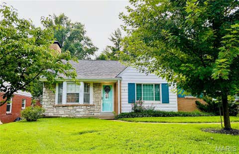 Photo of 1523 S Rock Hill Road, Webster Groves, MO 63119 (MLS # 26050694)